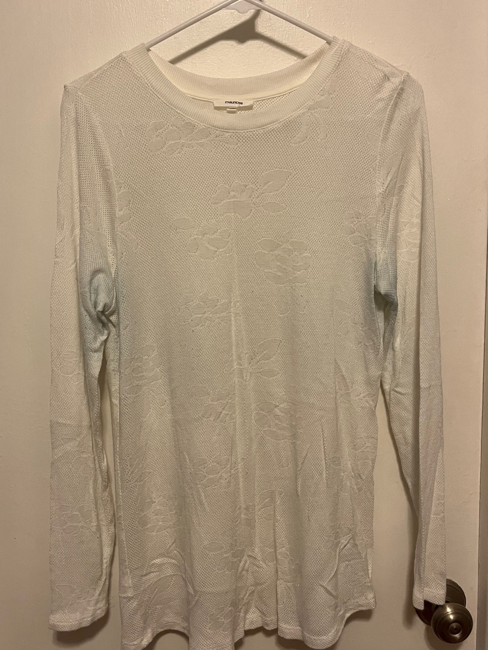 Maurices White Long-Sleeve Floral Textured Crew Top